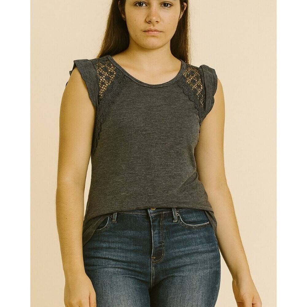 NWT Moral Fiber top shirt charcoal gray lace accents cap sleeve blouse SZ M